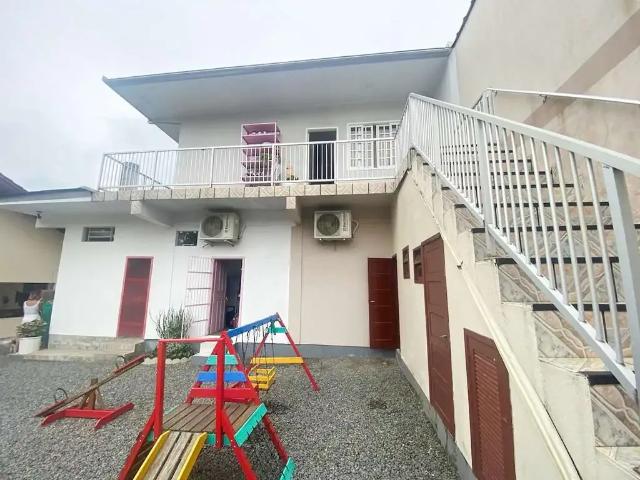 Casa / Sobrado para Venda em Joinville/SC Boehmerwald 2 Quartos