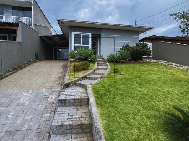 Casa / Sobrado para Venda em Joinville/SC Boehmerwald 4 Quartos