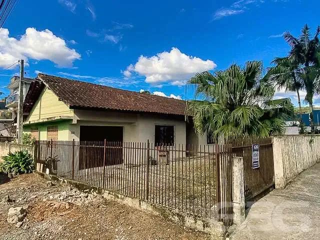 Casa / Sobrado para Venda em Joinville/SC Boehmerwald 2 Quartos