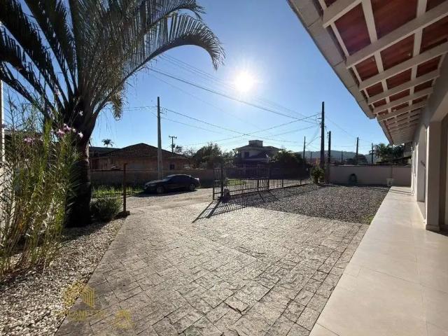 Casa / Sobrado para Venda em Joinville/SC Boehmerwald 3 Quartos