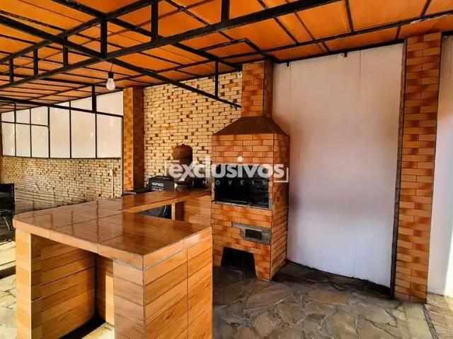 Casa / Sobrado para Venda em Joinville/SC Bucarein 4 Quartos
