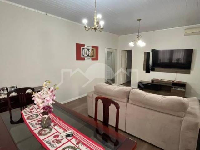 Casa / Sobrado para Venda em Joinville/SC Bucarein 4 Quartos