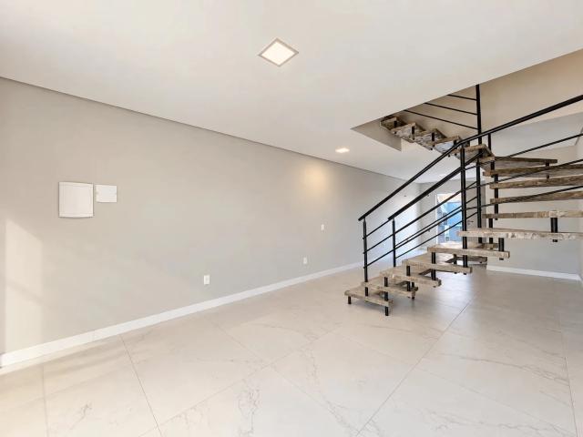 Casa / Sobrado para Venda em Joinville/SC Bucarein 3 Quartos