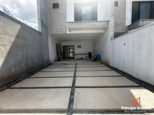 Casa / Sobrado para Venda em Joinville/SC Bucarein 3 Quartos