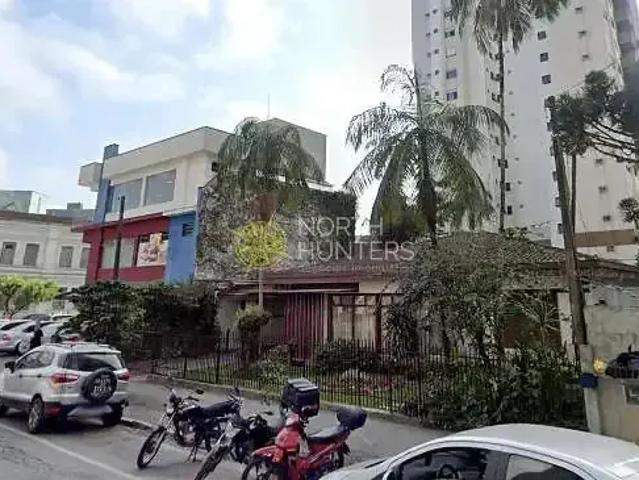 Casa / Sobrado para Venda em Joinville/SC Centro 3 Quartos