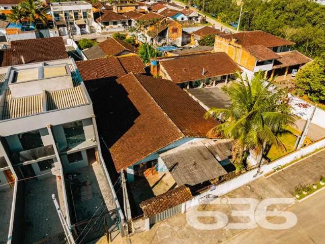 Casa / Sobrado para Venda em Joinville/SC Comasa 5 Quartos