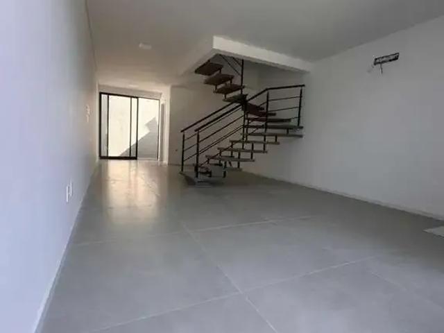 Casa / Sobrado para Venda em Joinville/SC Costa e Silva 2 Quartos