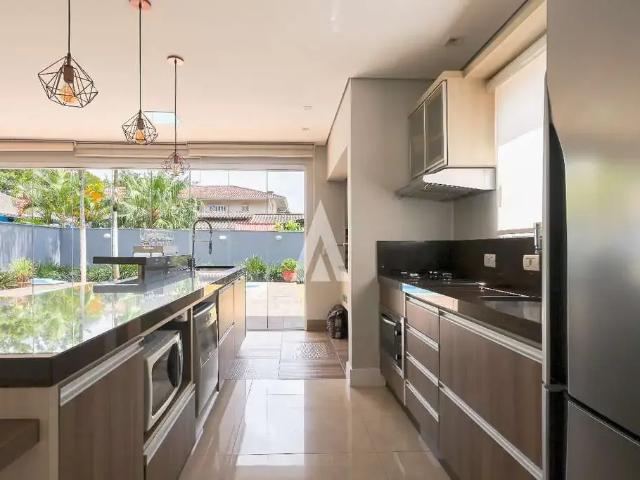 Casa / Sobrado para Venda em Joinville/SC Costa e Silva 3 Quartos