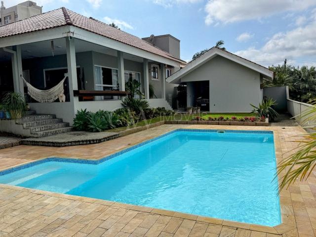 Casa / Sobrado para Venda em Joinville/SC Costa e Silva 3 Quartos