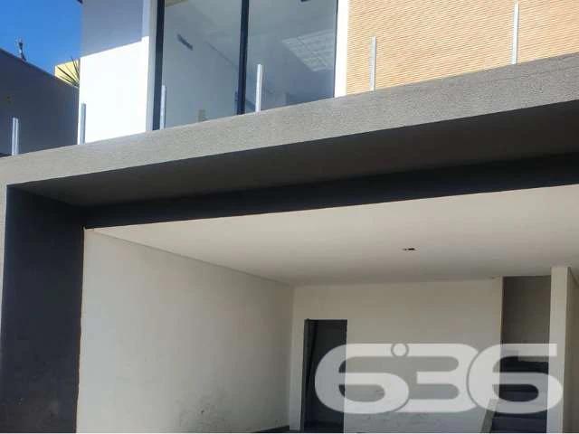 Casa / Sobrado para Venda em Joinville/SC Costa e Silva 3 Quartos
