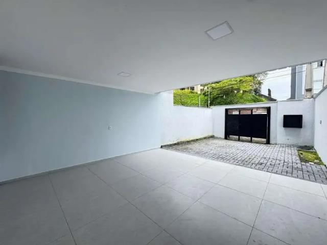 Casa / Sobrado para Venda em Joinville/SC Costa e Silva 3 Quartos