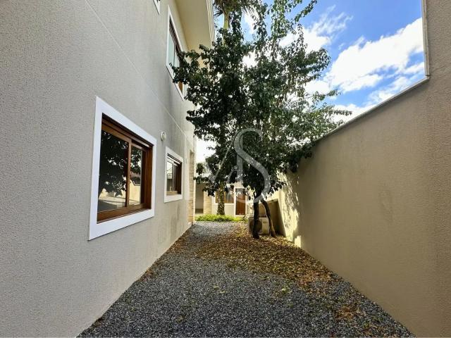 Casa / Sobrado para Venda em Joinville/SC Costa e Silva 3 Quartos