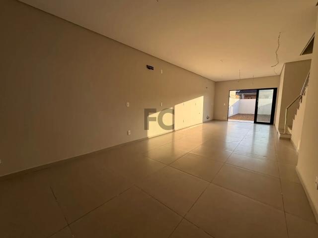 Casa / Sobrado para Venda em Joinville/SC Costa e Silva 3 Quartos