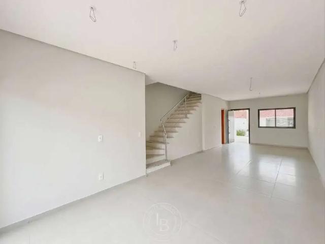 Casa / Sobrado para Venda em Joinville/SC Costa e Silva 3 Quartos