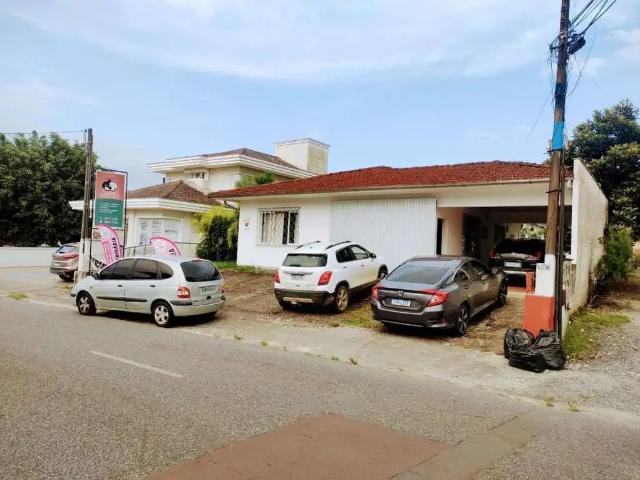 Casa / Sobrado para Venda em Joinville/SC Costa e Silva 3 Quartos