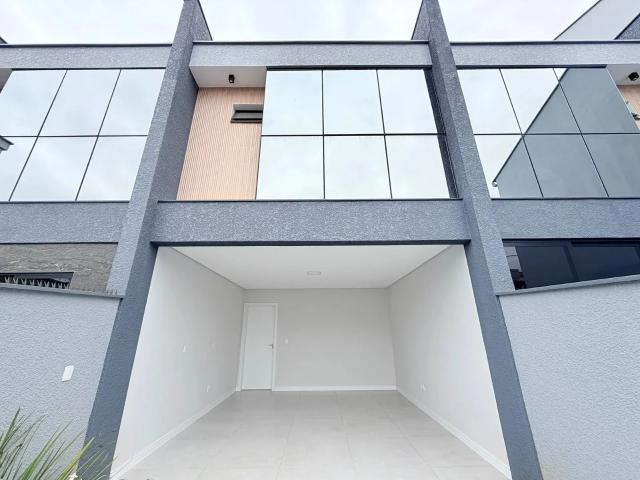 Casa / Sobrado para Venda em Joinville/SC Costa e Silva 3 Quartos