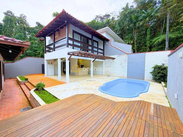 Casa / Sobrado para Venda em Joinville/SC Costa e Silva 4 Quartos