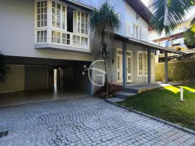 Casa / Sobrado para Venda em Joinville/SC Costa e Silva 4 Quartos