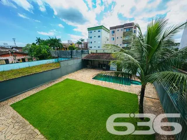 Casa / Sobrado para Venda em Joinville/SC Costa e Silva 4 Quartos