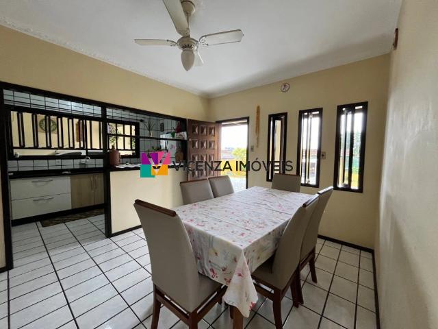 Casa / Sobrado para Venda em Joinville/SC Costa e Silva 4 Quartos