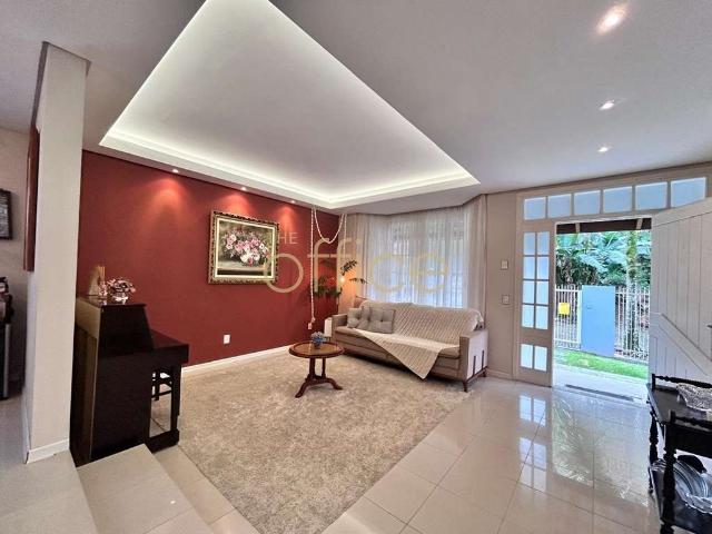 Casa / Sobrado para Venda em Joinville/SC Costa e Silva 4 Quartos