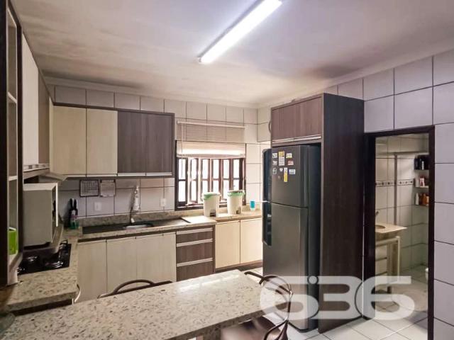 Casa / Sobrado para Venda em Joinville/SC Espinheiros 4 Quartos