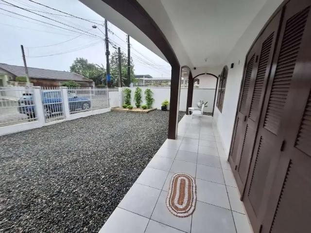 Casa / Sobrado para Venda em Joinville/SC Fátima 3 Quartos