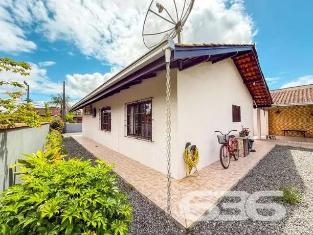 Casa / Sobrado para Venda em Joinville/SC Fátima 3 Quartos