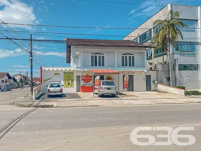Casa / Sobrado para Venda em Joinville/SC Fátima 7 Quartos