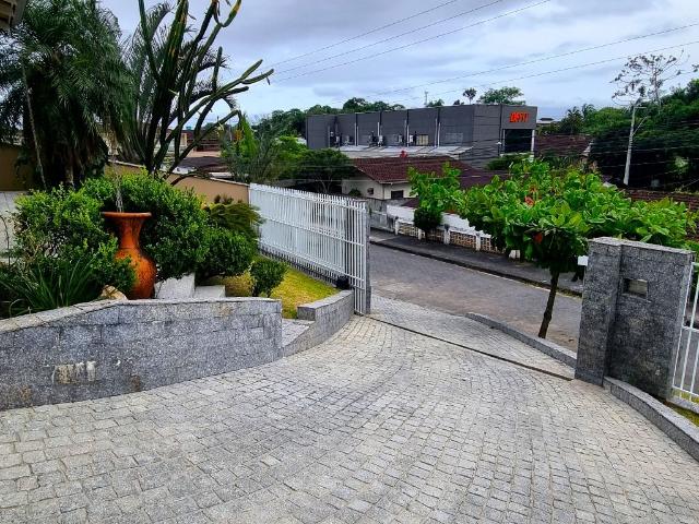 Casa / Sobrado para Venda em Joinville/SC Floresta 4 Quartos