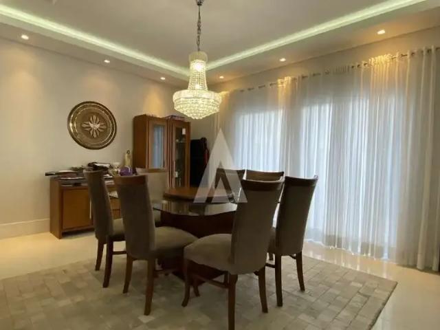 Casa / Sobrado para Venda em Joinville/SC Floresta 4 Quartos