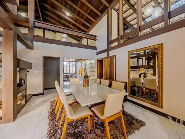 Casa / Sobrado para Venda em Joinville/SC Floresta 4 Quartos