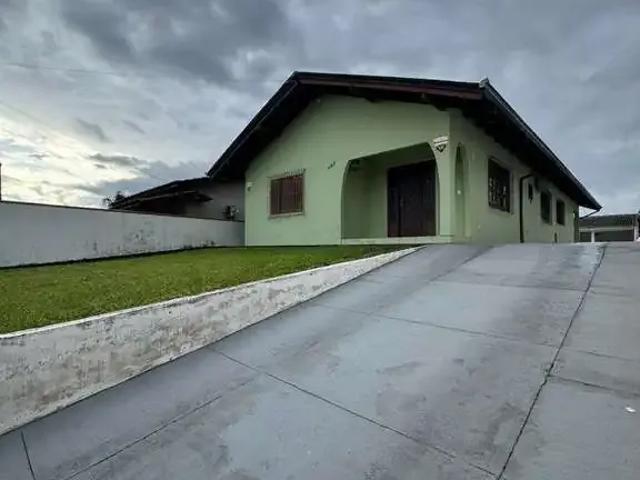 Casa / Sobrado para Venda em Joinville/SC Floresta 5 Quartos