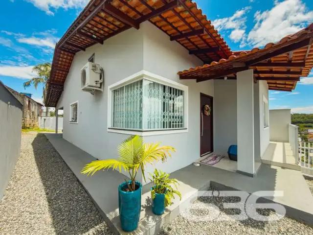 Casa / Sobrado para Venda em Joinville/SC Floresta 2 Quartos