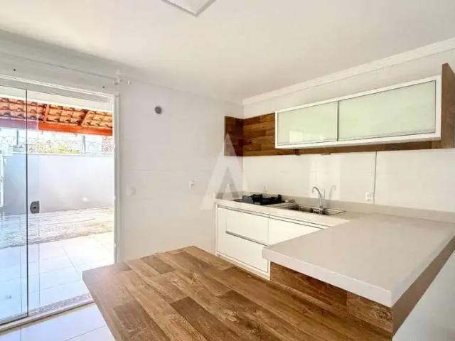 Casa / Sobrado para Venda em Joinville/SC Floresta 3 Quartos