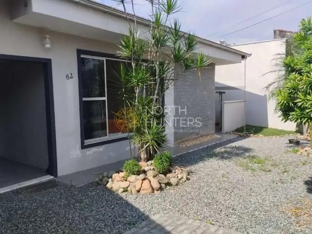 Casa / Sobrado para Venda em Joinville/SC Floresta 3 Quartos