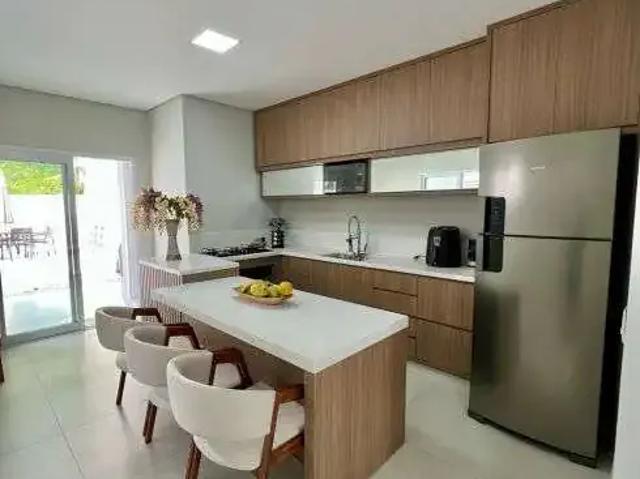 Casa / Sobrado para Venda em Joinville/SC Floresta 3 Quartos