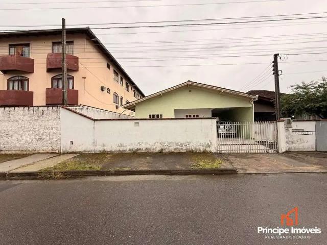 Casa / Sobrado para Venda em Joinville/SC Floresta 3 Quartos