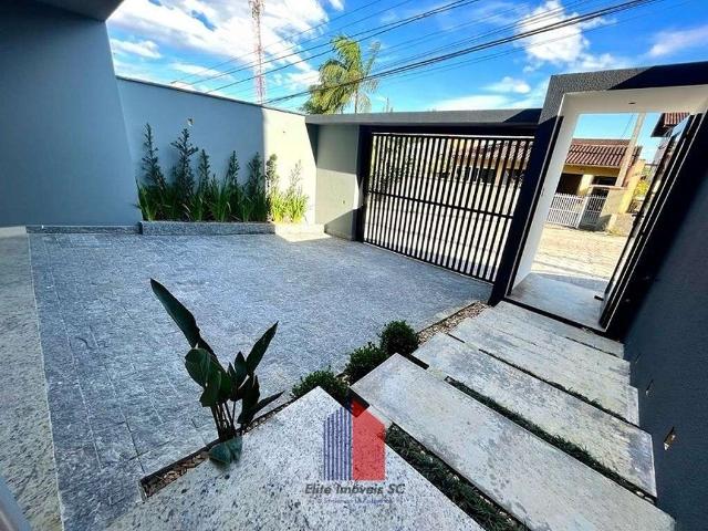 Casa / Sobrado para Venda em Joinville/SC Floresta 3 Quartos