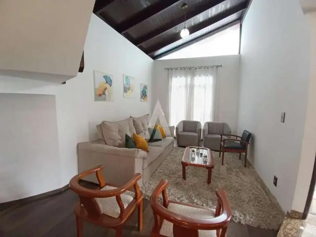 Casa / Sobrado para Venda em Joinville/SC Floresta 3 Quartos