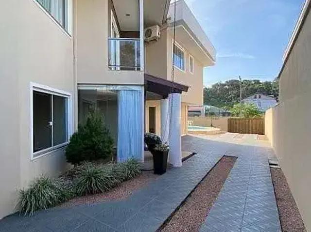 Casa / Sobrado para Venda em Joinville/SC Floresta 3 Quartos