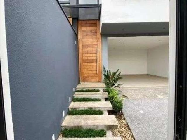 Casa / Sobrado para Venda em Joinville/SC Floresta 3 Quartos