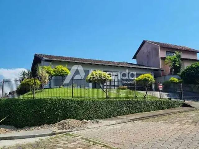 Casa / Sobrado para Venda em Joinville/SC Floresta 3 Quartos
