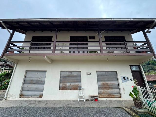 Casa / Sobrado para Venda em Joinville/SC Floresta 3 Quartos