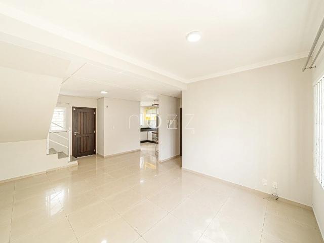 Casa / Sobrado para Venda em Joinville/SC Floresta 3 Quartos