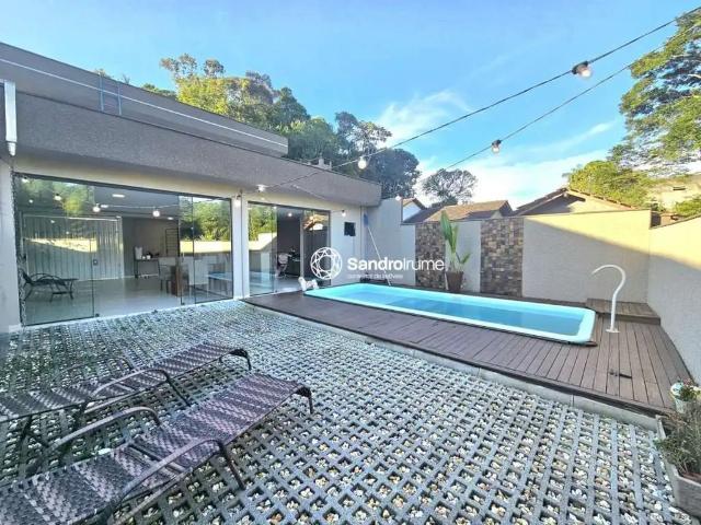 Casa / Sobrado para Venda em Joinville/SC Floresta 3 Quartos