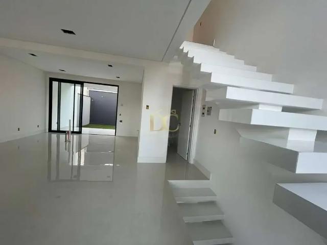 Casa / Sobrado para Venda em Joinville/SC Floresta 3 Quartos