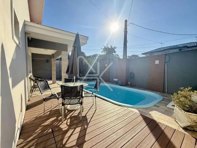 Casa / Sobrado para Venda em Joinville/SC Floresta 3 Quartos