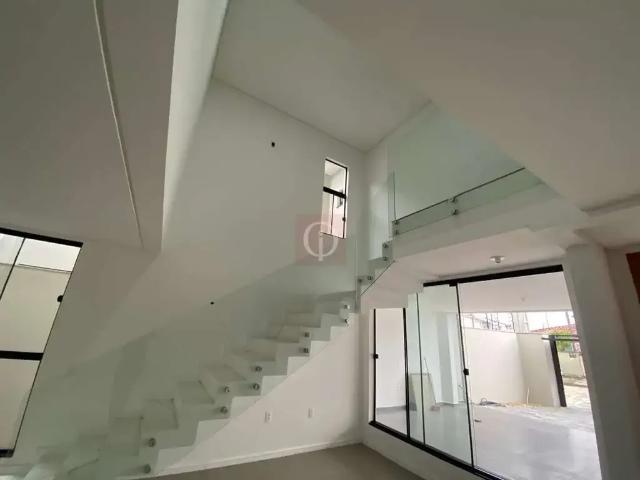 Casa / Sobrado para Venda em Joinville/SC Floresta 3 Quartos