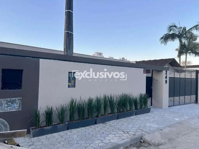 Casa / Sobrado para Venda em Joinville/SC Floresta 3 Quartos